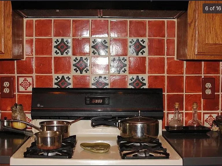 18 Regents Cir — Photo 7