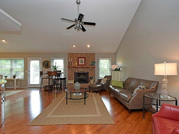 4th image of 8190 Tollbridge Ct