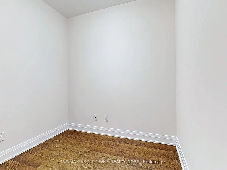 55 Speers Rd #1007 — Photo 4