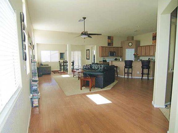5th image of 1017 Bob Barney Ave
