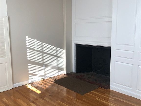 4th image of 28 Darling St APT 3