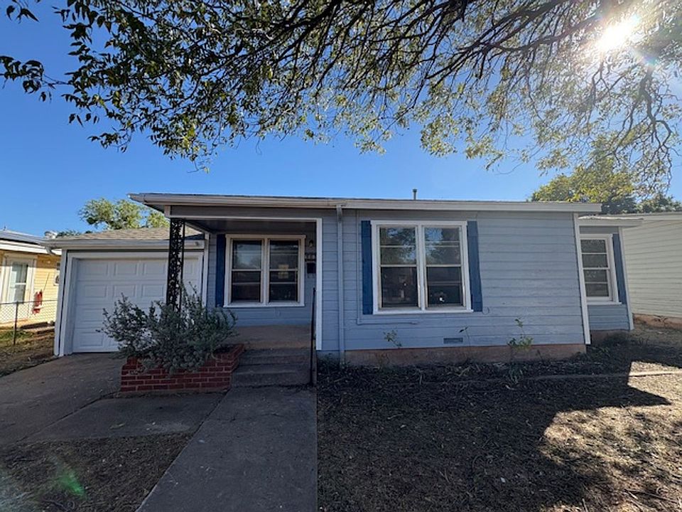 2nd image of 909 S Jefferson Dr