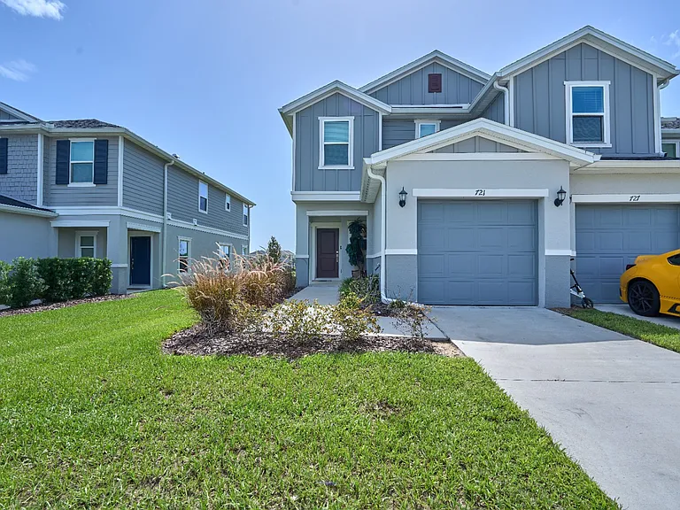 721 Stoney Point Cir — Photo 3