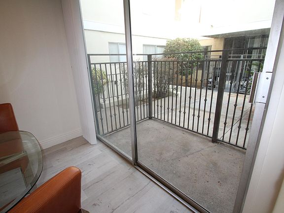 3rd image of 1728 Montana Ave #11