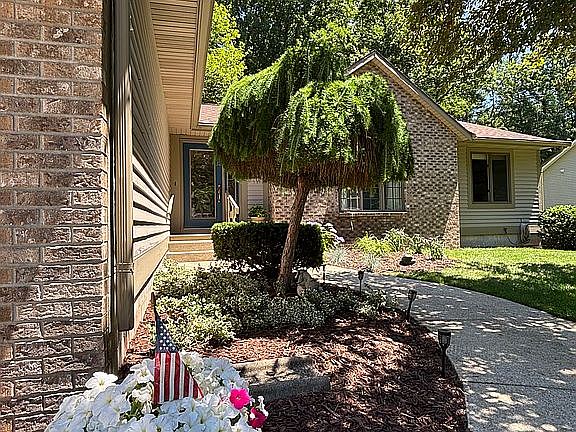 2nd image of 19000 Walden Dr