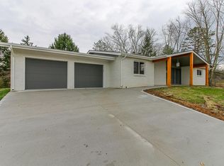 208 Lillywood Dr, La Follette, TN 37766