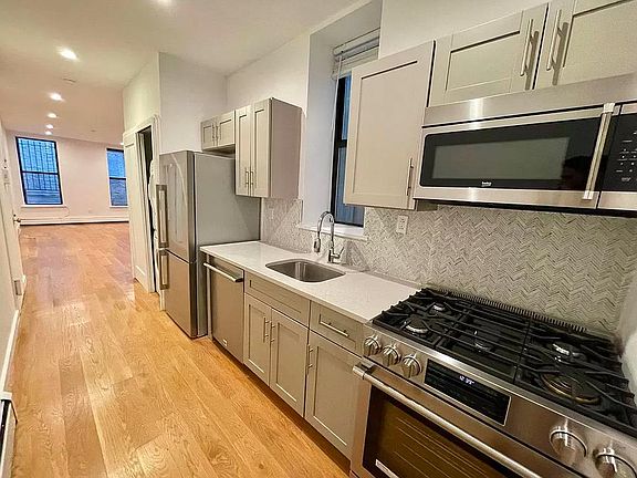 3rd image of 2051 Frederick Douglass Blvd APT 1A