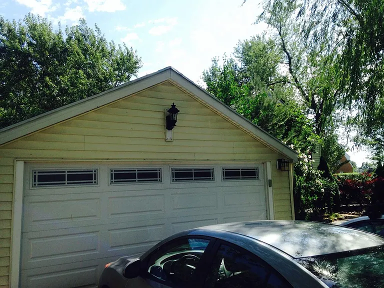 120 W Royal Pkwy — Photo 3