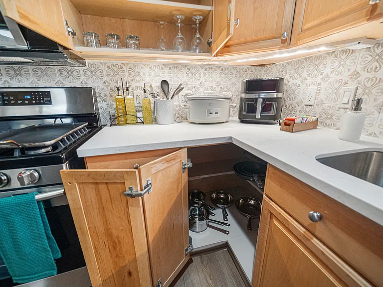 9123 Barton St — Photo 19