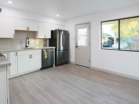 2nd image of 4320 N 27th St #2