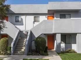 44441 San Rafael Avenue, 1