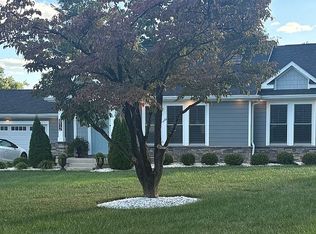 812 Chamberry Dr, Louisville, KY 40207