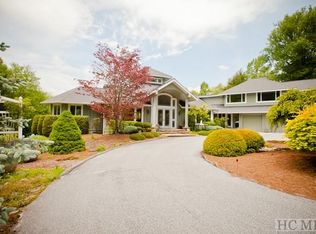 28 Falls Ct, Highlands, NC 28741