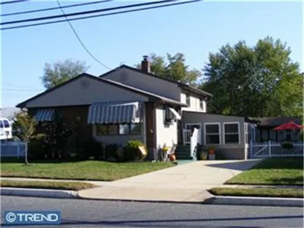 121 Edgewood Ave, Bellmawr, NJ 08031
