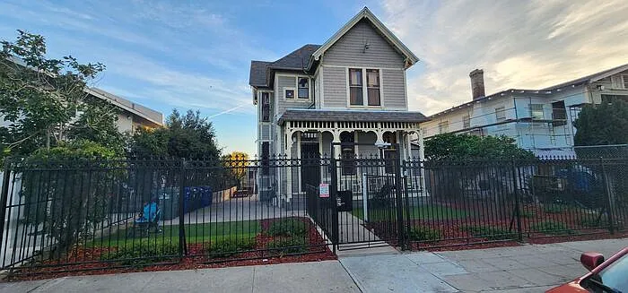 1 bed, 1.0 bath, $1,850 — Photo 2