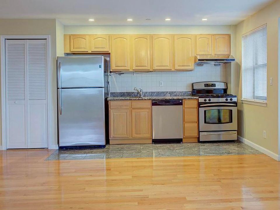 1st image of 3636 Prince St APT 10C