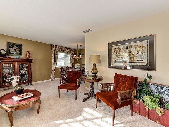 4th image of 8201 Bonnie Oak Way
