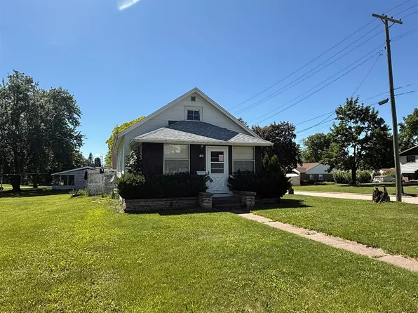 195 N Clinton Ave, Tigerton, WI 54929