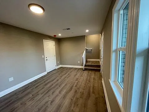 3 bed, 2.5 bath, 1550 sqft, $3,595 — Photo 4