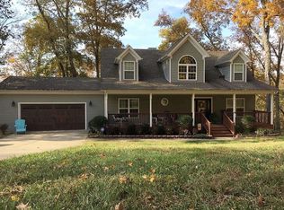 18 Hawthorne Ct, Brandenburg, KY 40108
