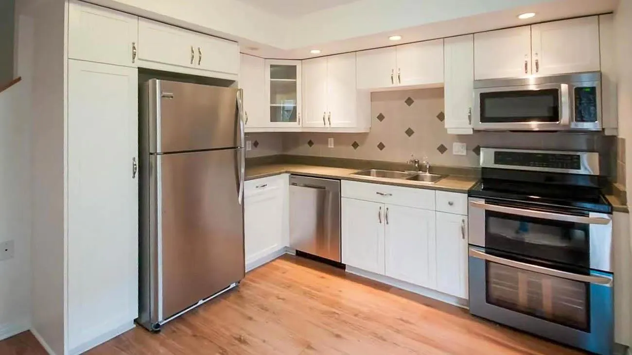 2 bed, 1113 sqft, $3,650 — Photo 4