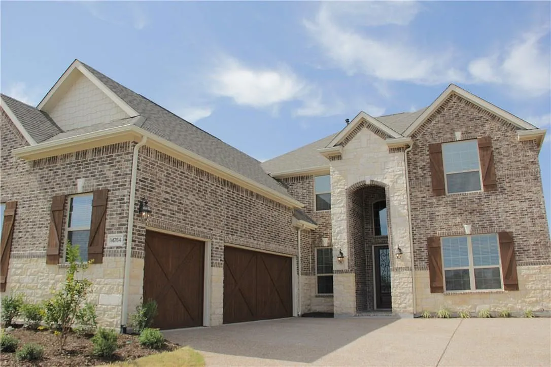 4 bed, 3.5 bath, 3564 sqft, $3,600 — Photo 1