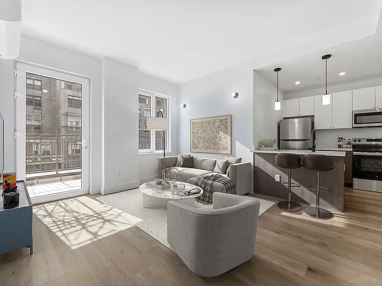 89-25 162nd St #1100 — Photo 3