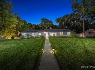 650 Woodland Dr, Crystal Lake, IL 60014