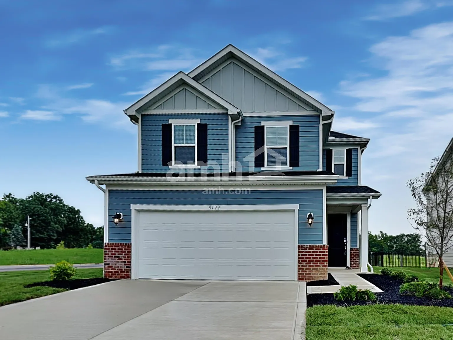 4 bed, 2.5 bath, 1977 sqft, $2,700 — Photo 1
