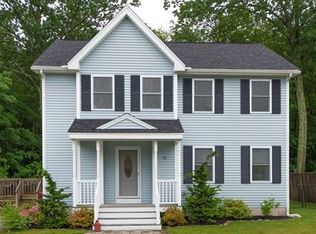 91 17th St, Lowell, MA 01850