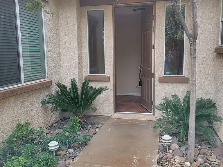 11424 Valentino Ln — Photo 4