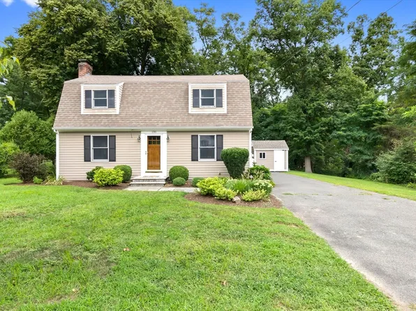 135 Linebrook Rd, Ipswich, MA 01938