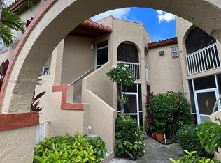 8657 SW 5th St APT 205, Hollywood, FL 33025