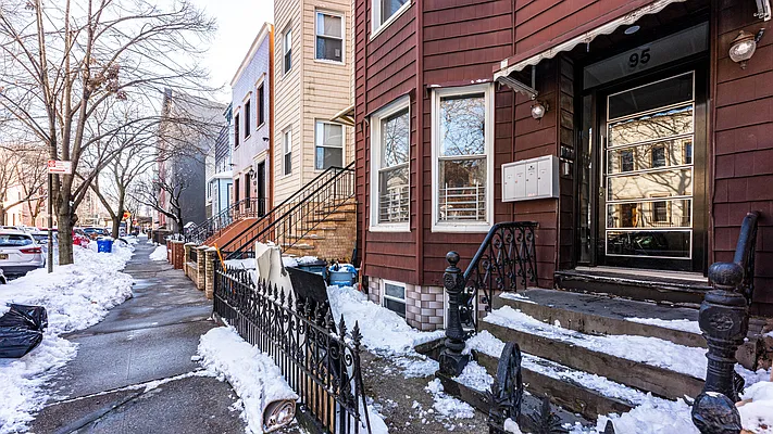 Rented by Nooklyn NYC LLC | media 30