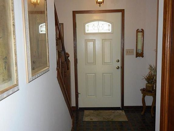 3rd image of 437 Farr Ave