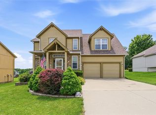 12207 Pebble Beach Dr, Kansas City, KS 66109