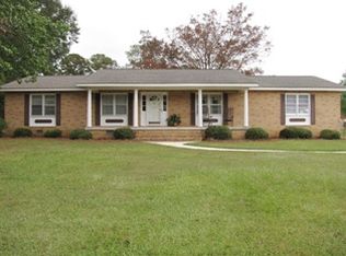 406 Augusta Cir, Greenwood, SC 29646