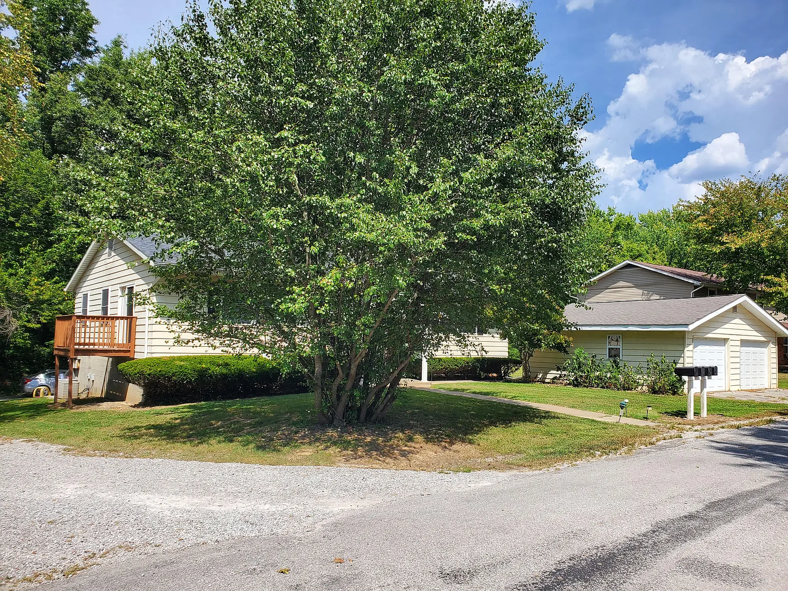 2 bed, 900 sqft, $970 — Photo 2