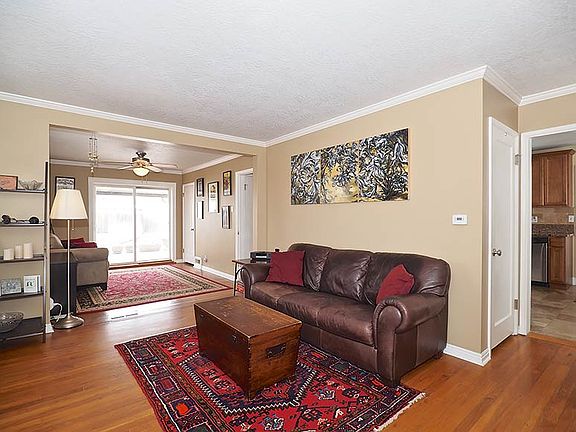 5th image of 2029 E Stratford Dr