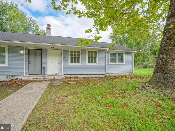 196 Kinsley Rd, Pemberton, NJ 08068
