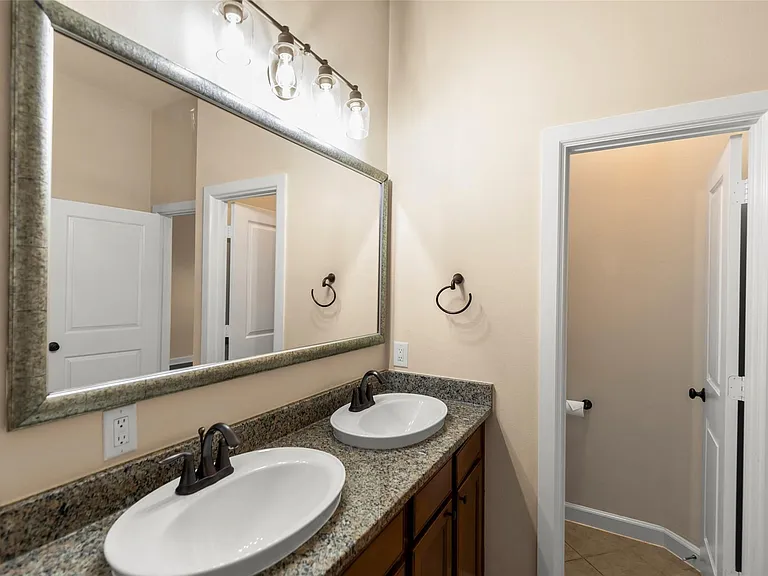 19511 Dunlay Springs Dr — Photo 20