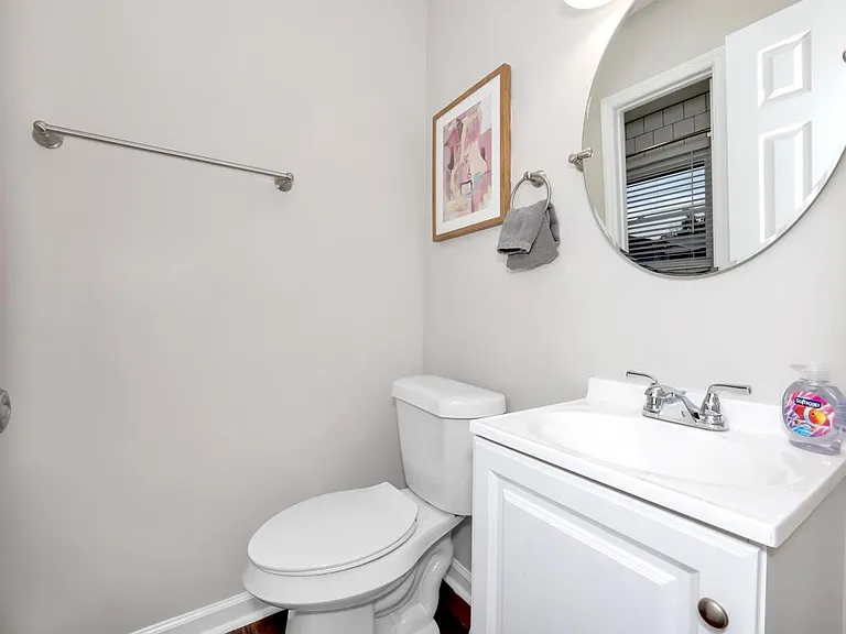 4206 Holmes Ave NW — Photo 7