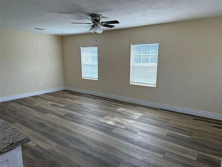 2623 Morning Glory Dr — Photo 7