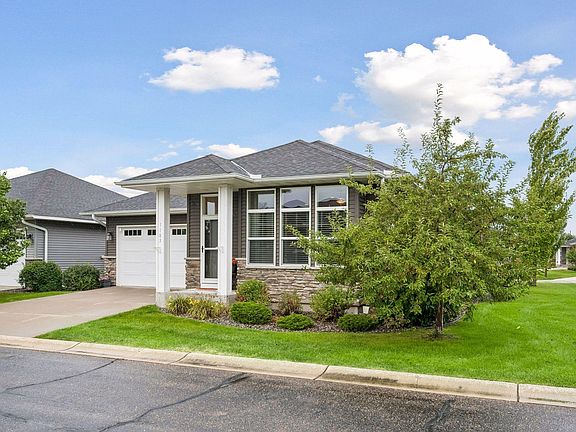 2nd image of 1183 Willowbrook Cir