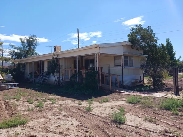 1950 Winchester Dr, Bosque Farms, NM 87068