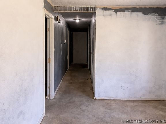 4th image of 181 Denver Rd