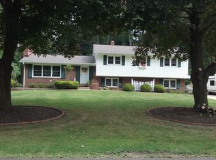 1840 Glenmont Dr NW, Canton, OH 44708