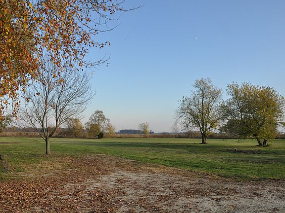 2nd image of 4237 W County Road 900 N