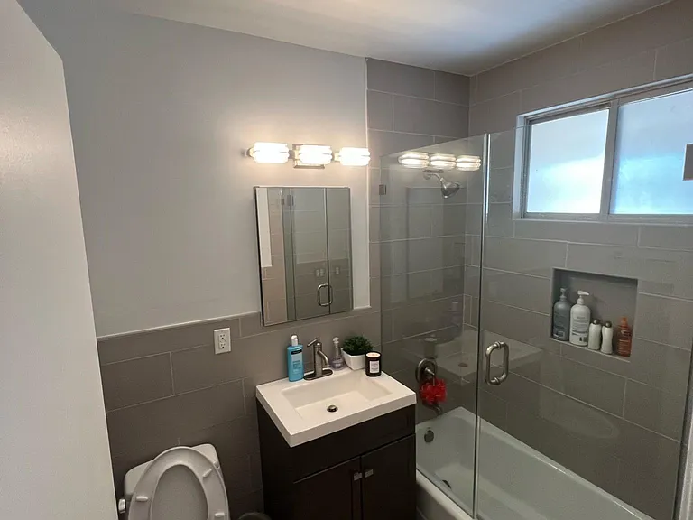 829 Euclid St #10 — Photo 15