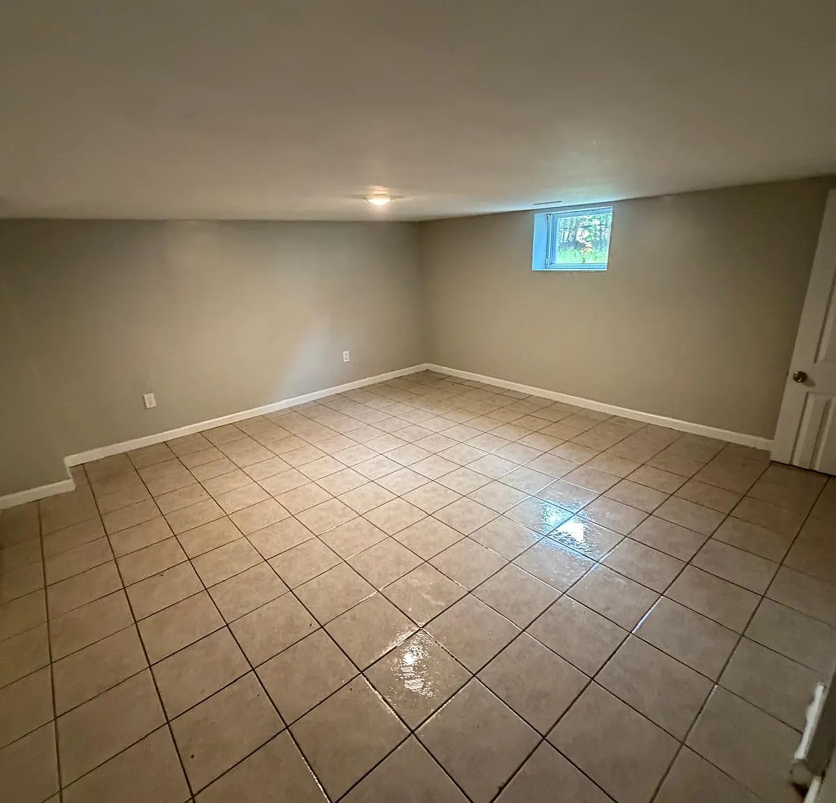 3 bed, $1,575 — Photo 4